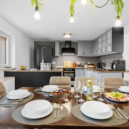 Aurora Dalmatica بيت للعطل *